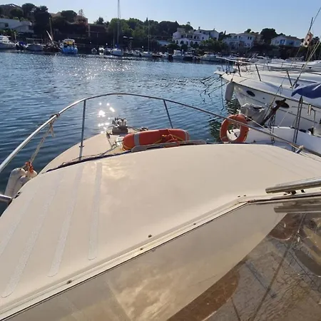 Botel Lupa - La Flotta Di Willy Gio Alghero